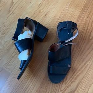 Madewell black leather heeled sandal